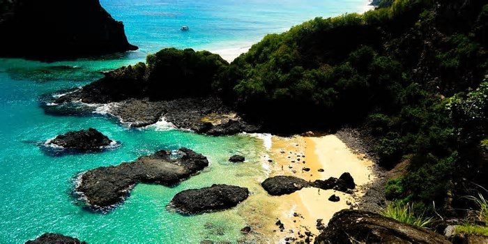 Viajar para Fernando de Noronha é caro? Custos em 2025