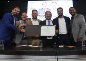 Diretoria da FBF prestigia entrega de Título de Cidadão de Salvador ao deputado Roberto Carlos