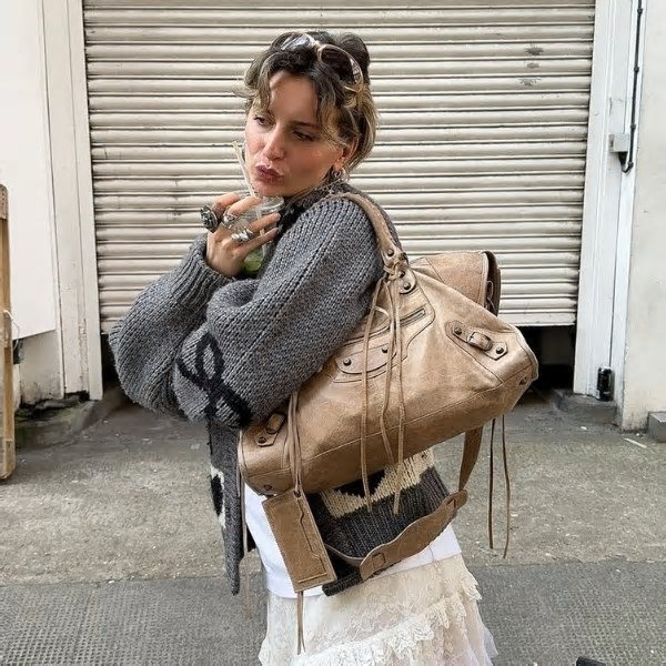 Depois da tressê, essa é a bolsa estilosa de 2025 que eu mais vejo por aí