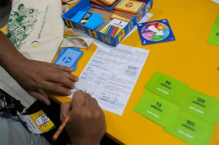 Jogos de educação financeira se expandem em escolas públicas do Ceará