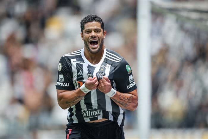 Hulk comenta primeiro jogo em casa pelo Brasileirão: 'Ansiedade para vencer'