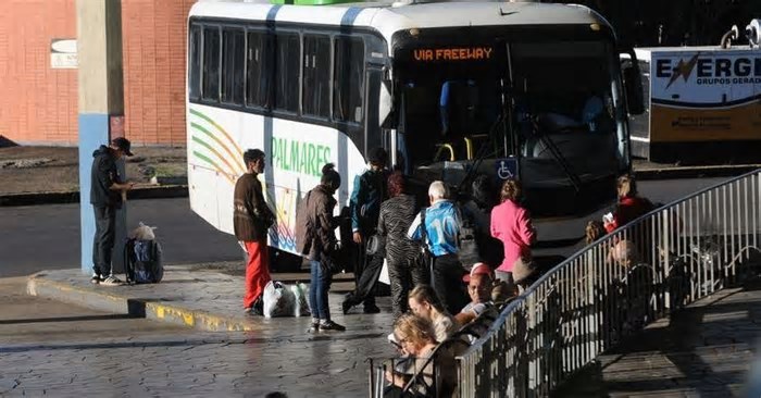 Mais de 27 mil pessoas devem passar pela Rodoviária e Aeroporto de Porto Alegre no feriado