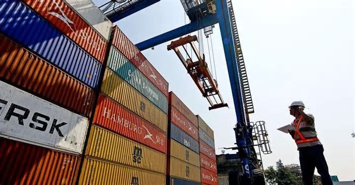 OMC: tarifas dos EUA podem reduzir o volume do comércio global de mercadorias em 1% este ano