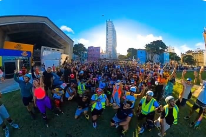 Patinadores se reúnem no Recife para celebrar o Dia Mundial do Patins