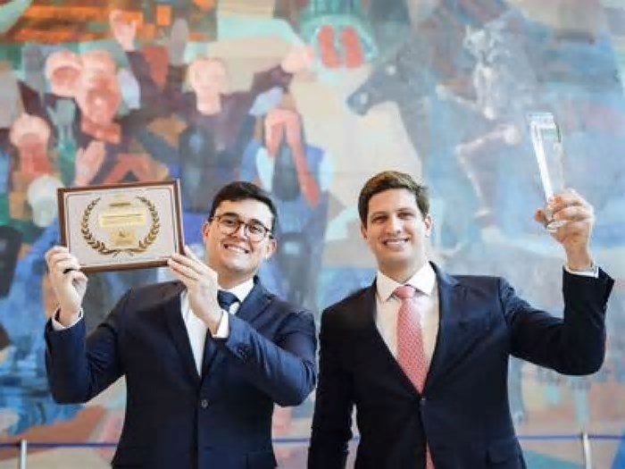 João Campos viaja nesta quinta aos Estados Unidos e transmite cargo ao vice-prefeito