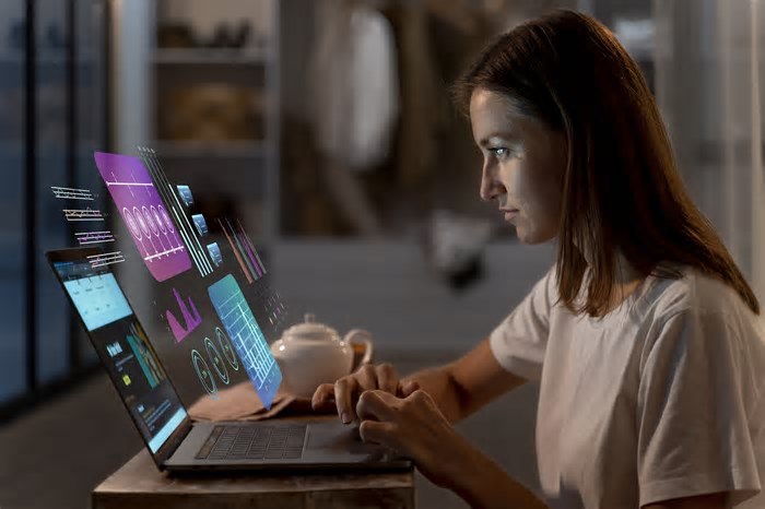 Inteligência Artificial impulsiona produtividade e transforma rotina de trabalho e estudos