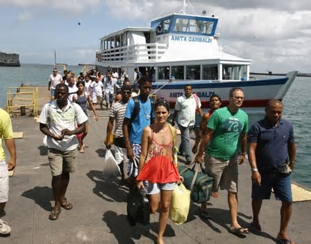 Travessia Salvador-Mar Grande faz saídas normais de meia em meia hora com embarque imediato