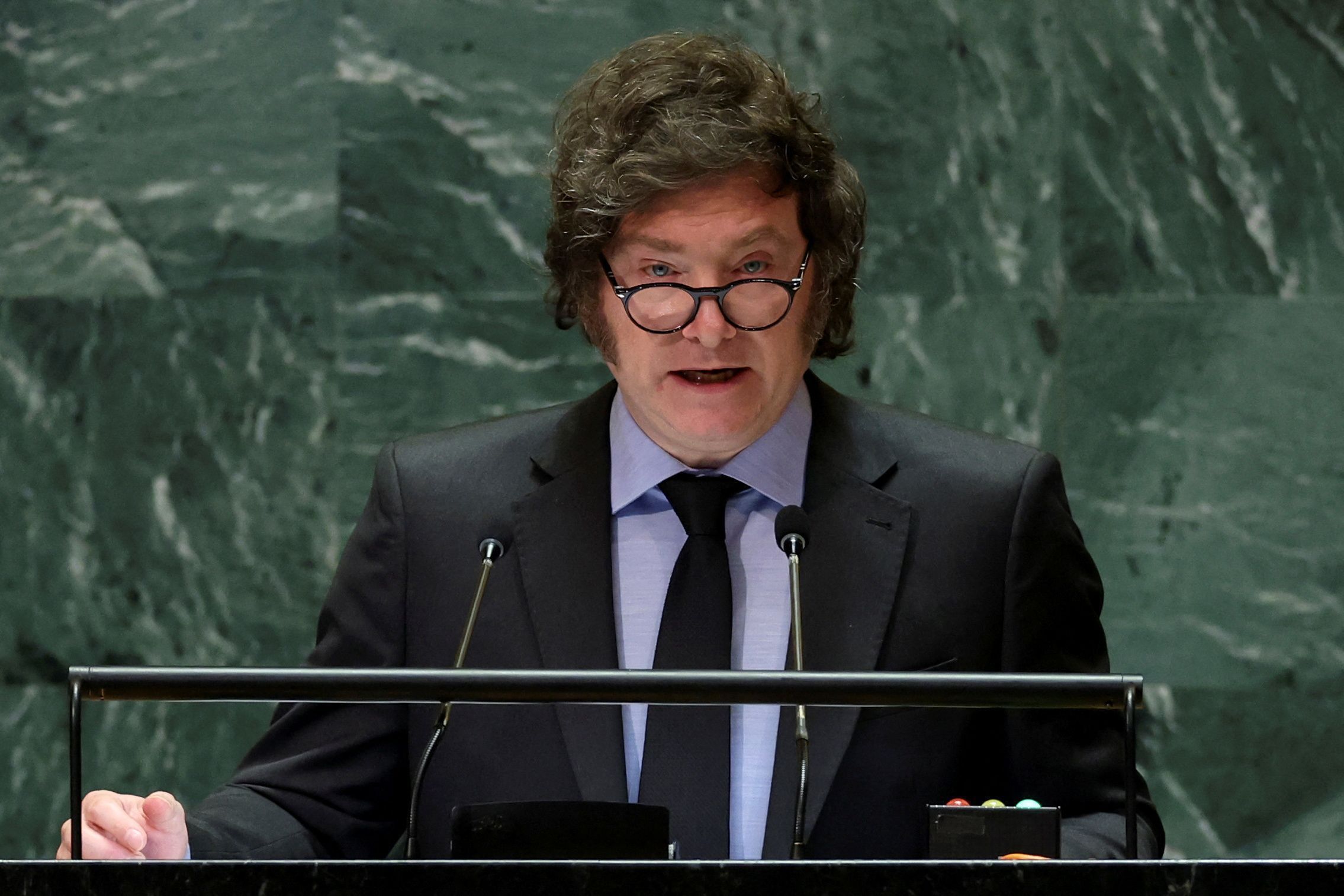 Governo de Javier Milei anuncia fim do controle de câmbio na Argentina