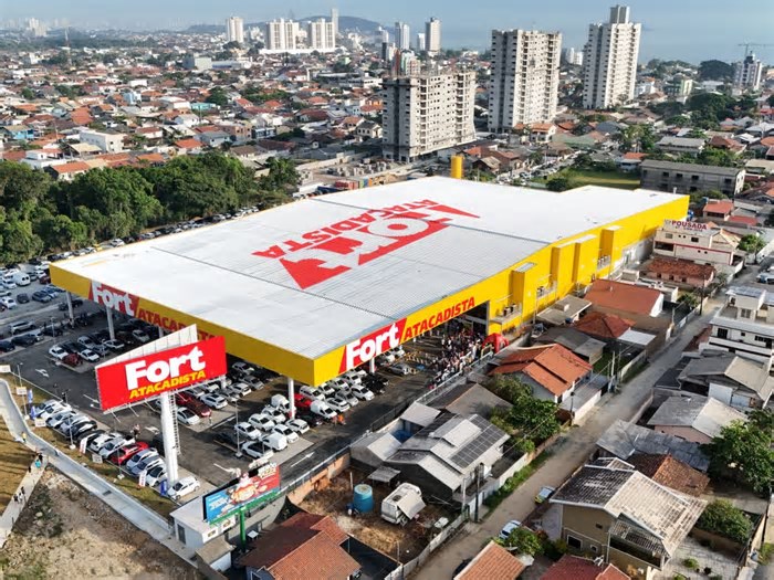 Fort Atacadista inaugura nova loja em Penha (SC) em frente ao Parque Beto Carrero World