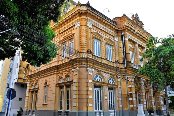 Palácio Rio Branco pode ganhar nova vida como Museu de Geociências em Manaus