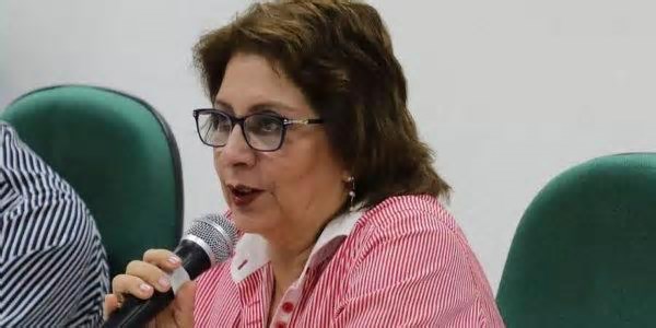 Rosemary Costa Pinto é homenageada com medalha que leva seu nome em evento da Defesa Civil do AM
