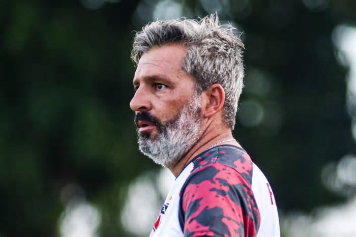 Zorro revela conversa com Vojvoda, inspiração em Ancelotti e conta trajetória até o Brasil