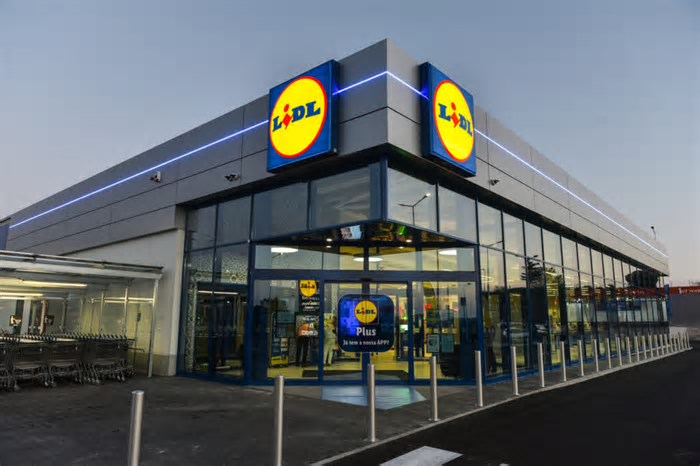 Luz solar LED 5 em 1 do Lidl por menos de 4€ promete eficiência sem aumentar a conta da luz