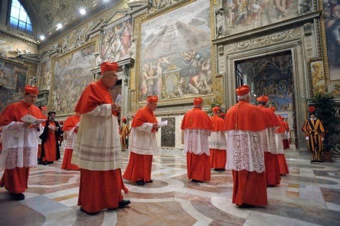 Cardeais vão decidir data do conclave que Francisco transformou em desafio