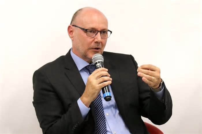 Diretor da Abin depõe por 5 horas à Polícia Federal