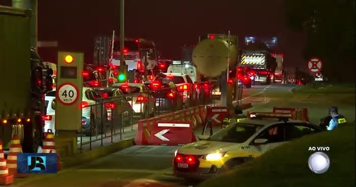Feriado prolongado leva milhões às estradas em SP, RJ e Salvador