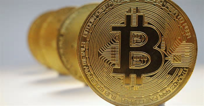 Criptomoedas: bitcoin renova máxima de 2 meses a US$ 94 mil com apetite ao risco
