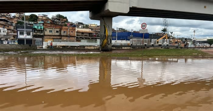 Chuva em MG: Defesa Civil de BH mobiliza grupo gestor de desastres