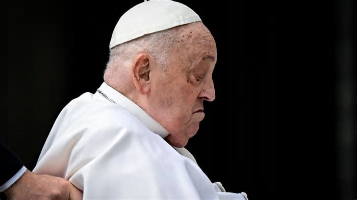 Conflitti, migranti, esclusioni: Via Crucis, le meditazioni del Papa per un “mondo a pezzi”