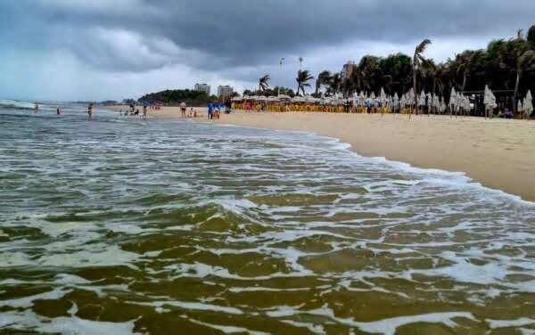 Fortaleza possui 7 trechos próprios para banho de mar neste fim de semana