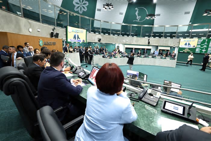 Alece aprova proposta que transfere gestão de aeroportos estaduais para a Secretaria de Turismo do Estado. Terminal de Iguatu é um deles