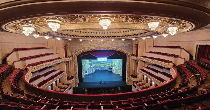 Theatro Municipal antecipa venda de ingressos para algumas atrações
