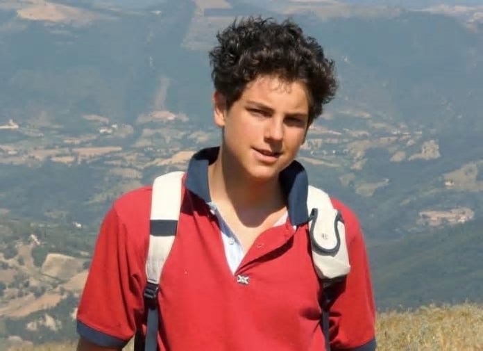 Vaticano suspende canonização de Carlo Acutis após morte do Papa Francisco