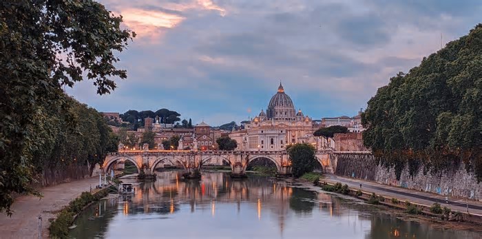 Funeral do papa Francisco: onde ficar e o que evitar em Roma e no Vaticano