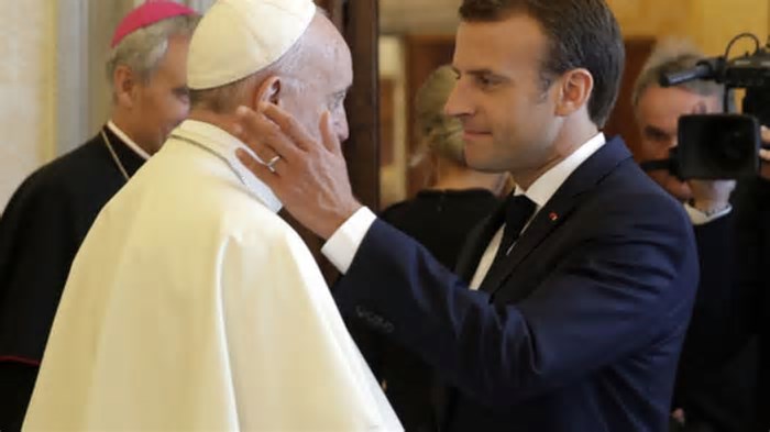 Papa Francisco e Emmanuel Macron: uma relação complexa