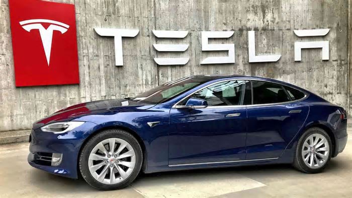 Tesla perde força na Noruega e enfrenta concorrência acirrada no mercado de elétricos