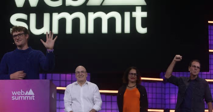 Com presença de Eduardo Paes, Web Summit anuncia permanência no Rio até 2030