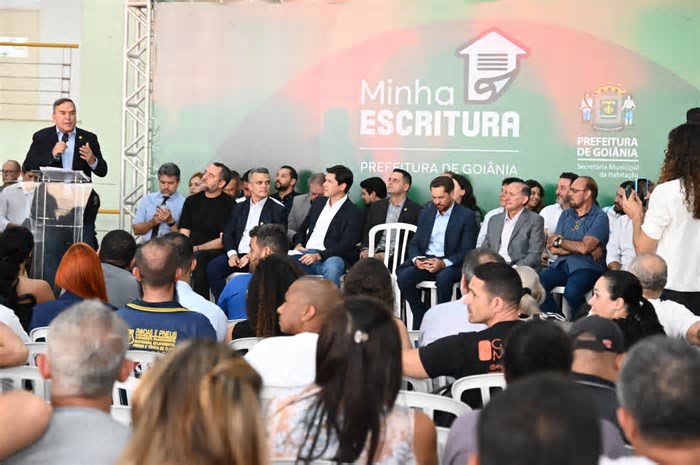 Prefeitura de Goiânia lança programa que vai regularizar 40 mil moradias