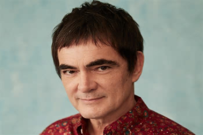 Sem desapegar do passado, Samuel Rosa apresenta nova fase no Classic Hall