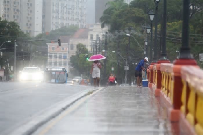 Recife anuncia investimento de R$ 322,9 milhões em ações para o inverno