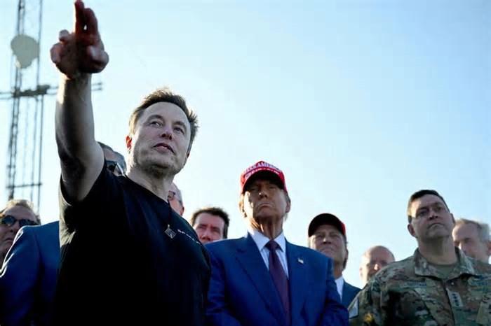 EXCLUSIVO-SpaceX, de Musk, é favorita para construir 