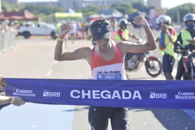 Maratona Brasília 2025: Juliana Pereira vence os 42km pelo 2º ano consecutivo
