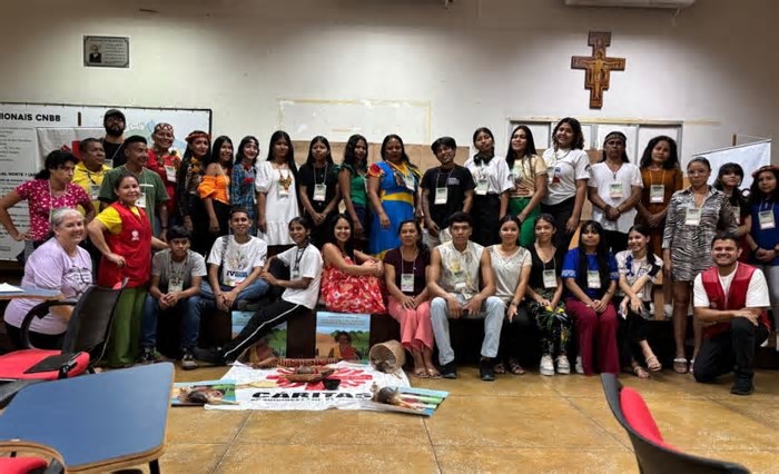 Jovens indígenas em contexto urbano de Manaus se encontram para debater comunicação e mídias sociais