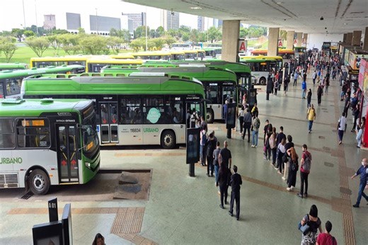 Feriadão terá transporte de graça e reforço de linhas. Veja mudanças