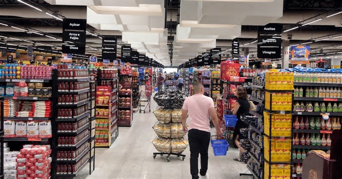 Quais são os maiores supermercados no Brasil? Quanto eles faturam? Veja lista