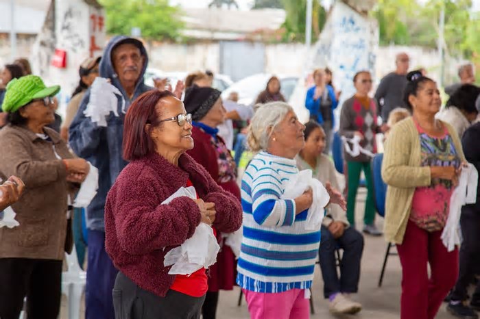 Prefeitura de Piraquara realiza evento de Páscoa no CISA Betonex