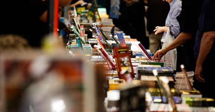 Feira do Livro Reconstrói RS terá nova edição em maio no Instituto Ling