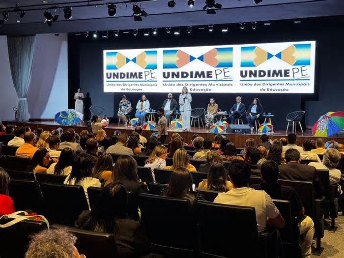 Secretários de Educação de 149 municípios participam de fórum sobre ensino público no Recife