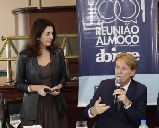 Setor eletroeletrônico gaúcho apresenta faturamento de R$ 16 bilhões em 2024