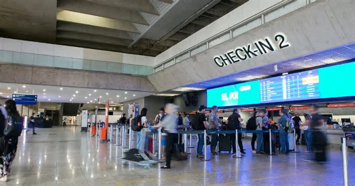 Aeroporto e rodoviária de Belo Horizonte devem receber cerca de 350 mil passageiros no feriado