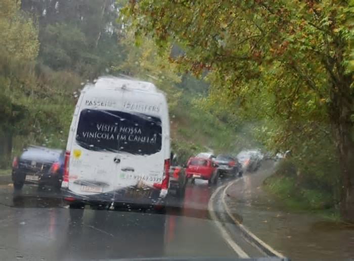 Congestionamentos são registrados em estradas de Gramado na manhã deste Sábado de Aleluia