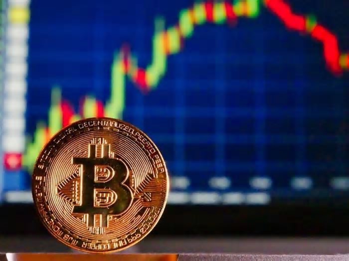 Criptomoedas: bitcoin avança e atinge US$ 90 mil pela 1ª vez em sete semanas