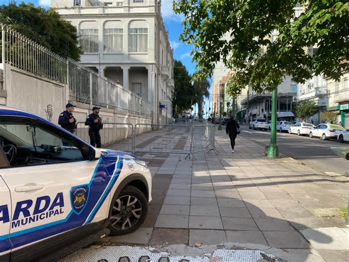 Prefeitura intensifica fiscalização de ambulantes no Centro de Caxias do Sul