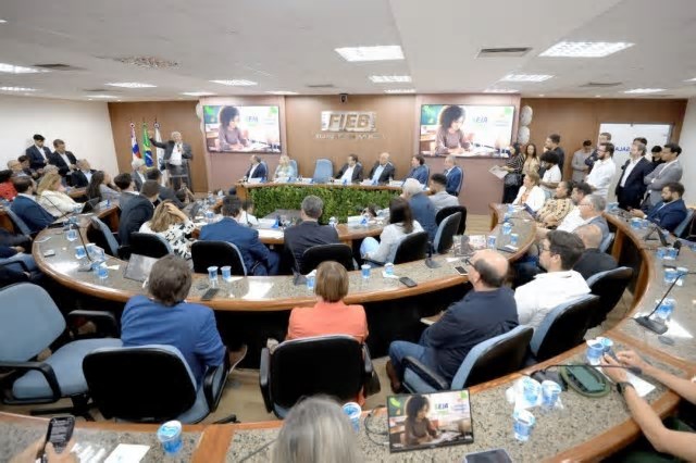 Governador e MTE lançam programa nacional de qualificação profissional para a juventude
