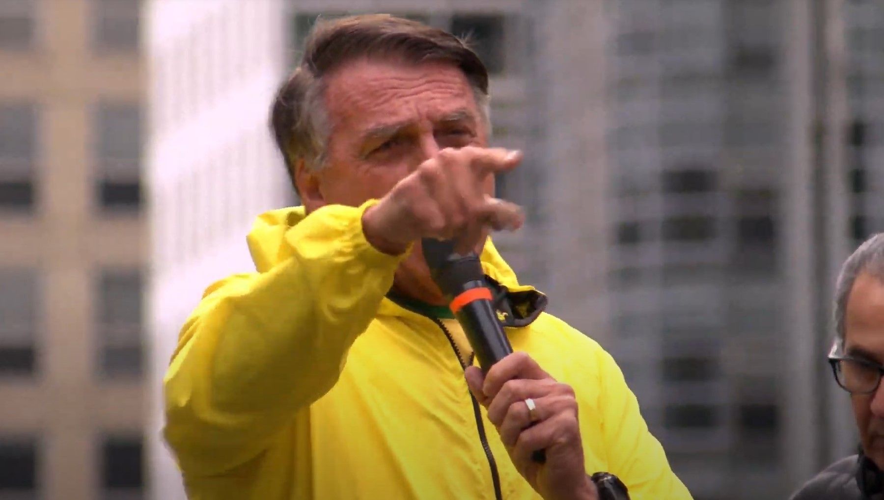 Em SP, Bolsonaro diz que TSE terá perfil de isenção em 2026: 