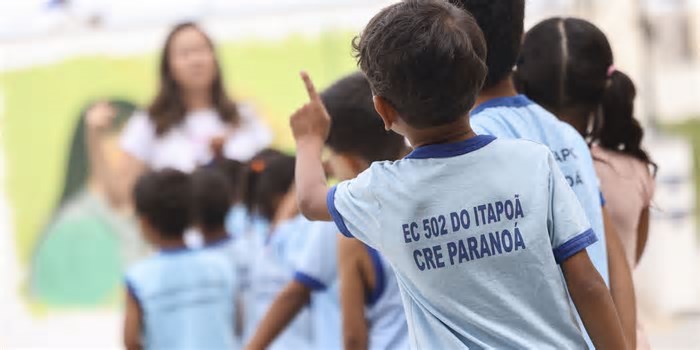 Futuro em pauta: escolas participam de conferência sobre meio ambiente